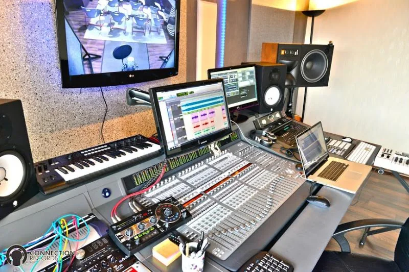 Connection studio — space and equipment 5