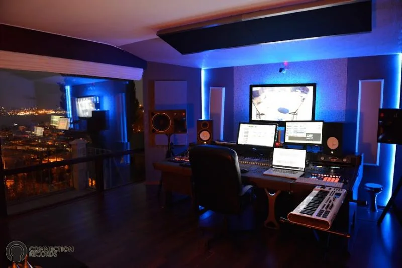 Connection studio — space and equipment 7